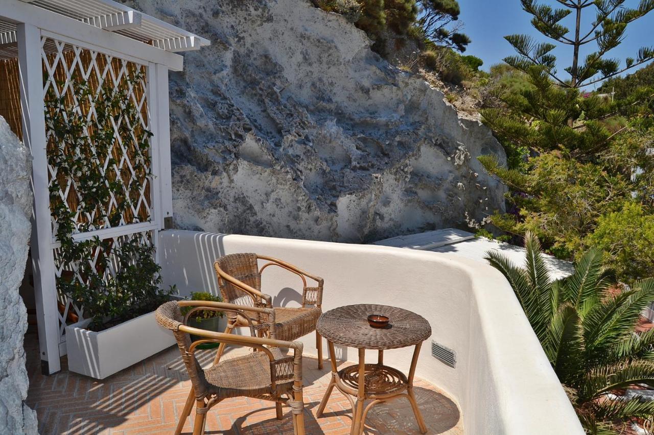 Maridea - Cave Suites Ponza Exterior photo